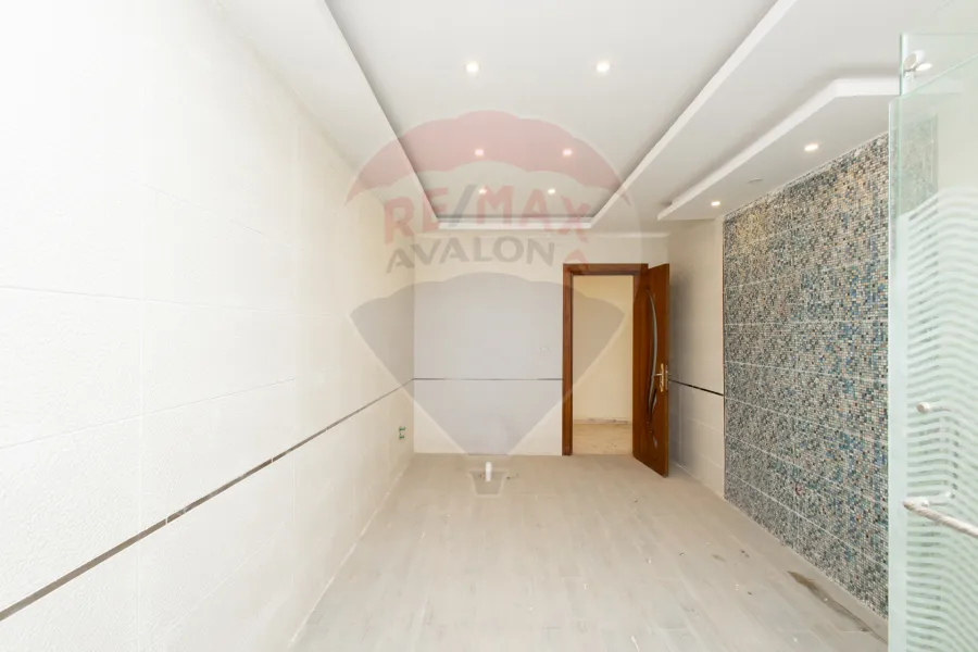 Penthouse for sale 825 m Al-Mandara (Cecelia compound)
