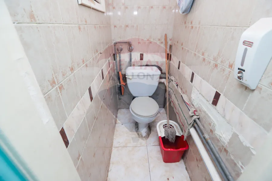 Administrative Unit for rent 370 m Louran (El Eqbal Directly on The Teram)