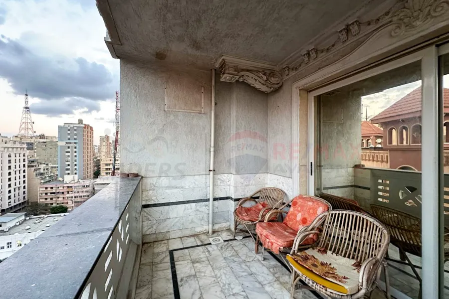 شقة للإيجار المفروش 240 م جليم (ش ابو قير)