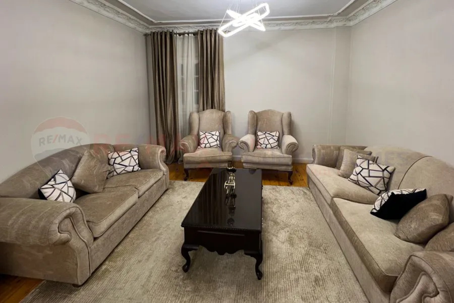 شقة للبيع 135 م فلمنج (ش مسجد القباني)