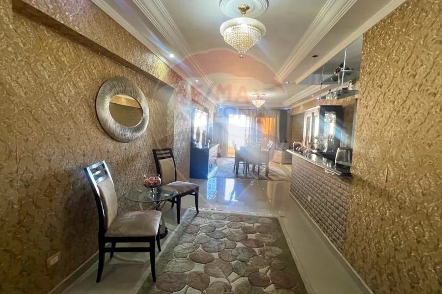 شقة للبيع 265 م  سابا باشا (خطوات من الترام)