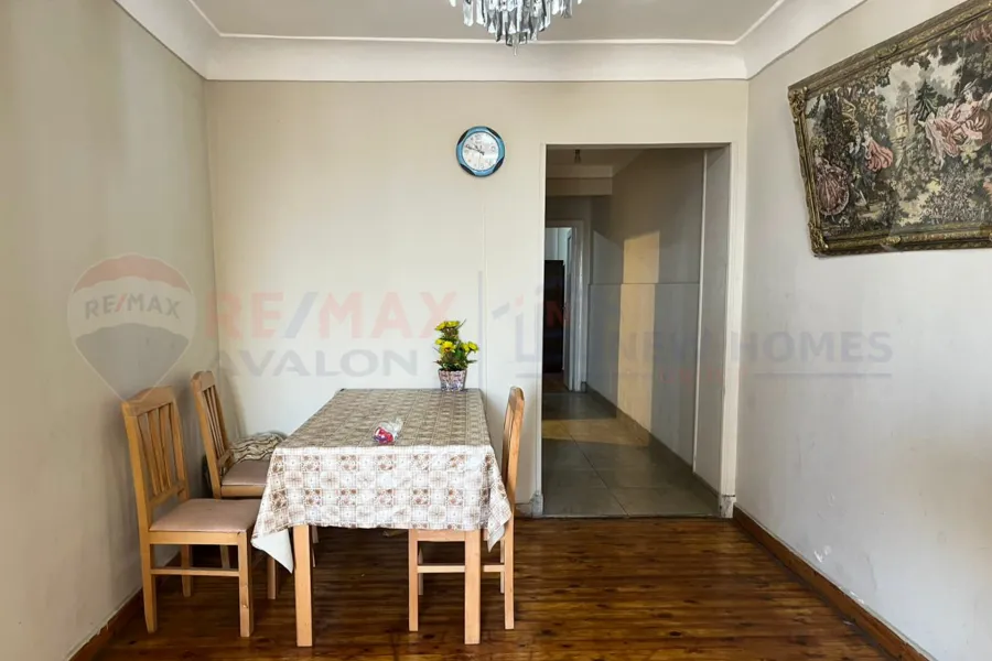 Furnished apartment for rent 100 m Sporting (directly on the sea)