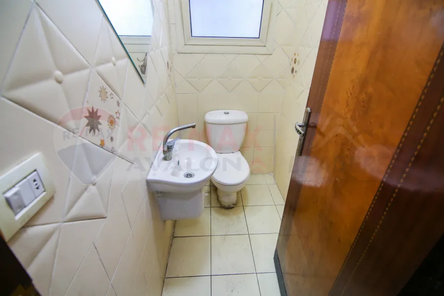 Administrative apartment for rent 175 m Cleopatra (Army Road)