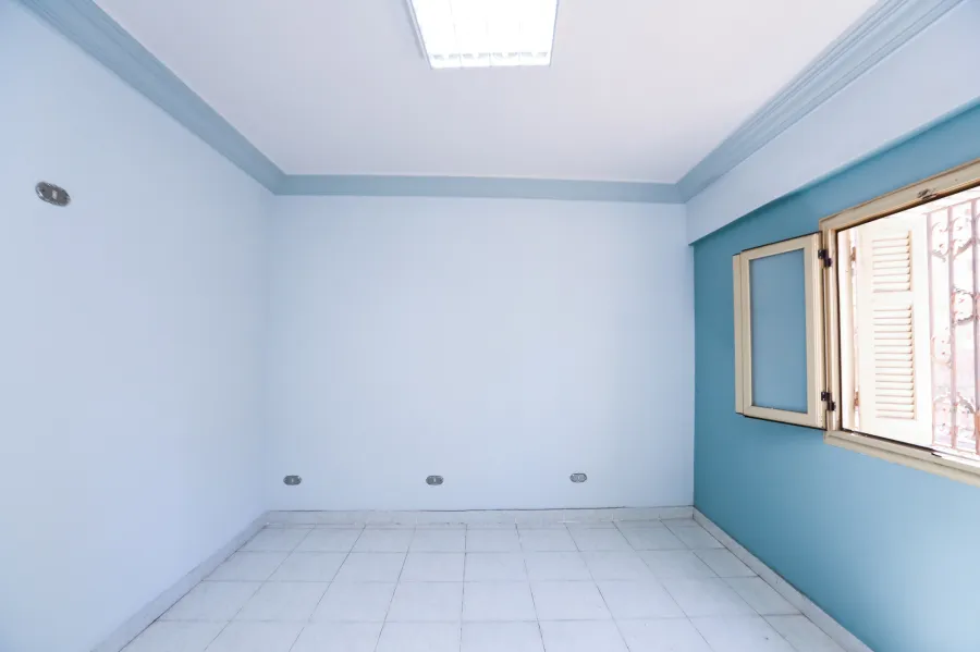 شقة إدارى للبيع 164 م سموحة (ش توت عنخ آمون)