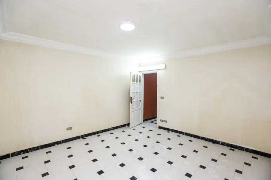Apartment For Sale 155m Sidi Beshr (Khaled Ibn El-Waleed St. Near To Hilton Cornich Hotel)