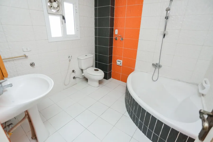 شقة للايجار 285م ستانلى (متفرع من البحر)