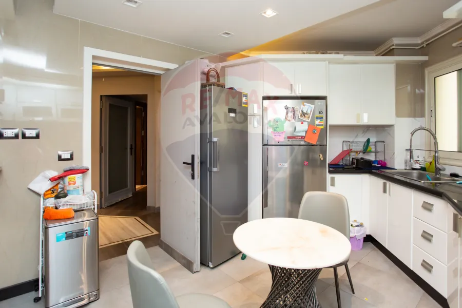 Apartment for rent 190 m Smouha (Albert Al-Awal st. - brand building)