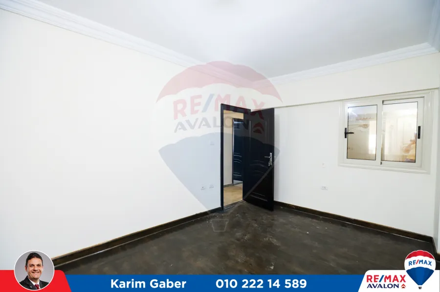 شقة للبيع 250م رشدي (شارع ابراهيم حلمي )-اول سكن