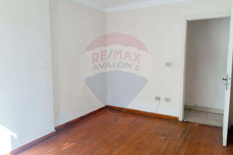 شقة إداري للإيجار 125 م سموحة (المربع الذهبى - أمام المركز الاوليمبى)