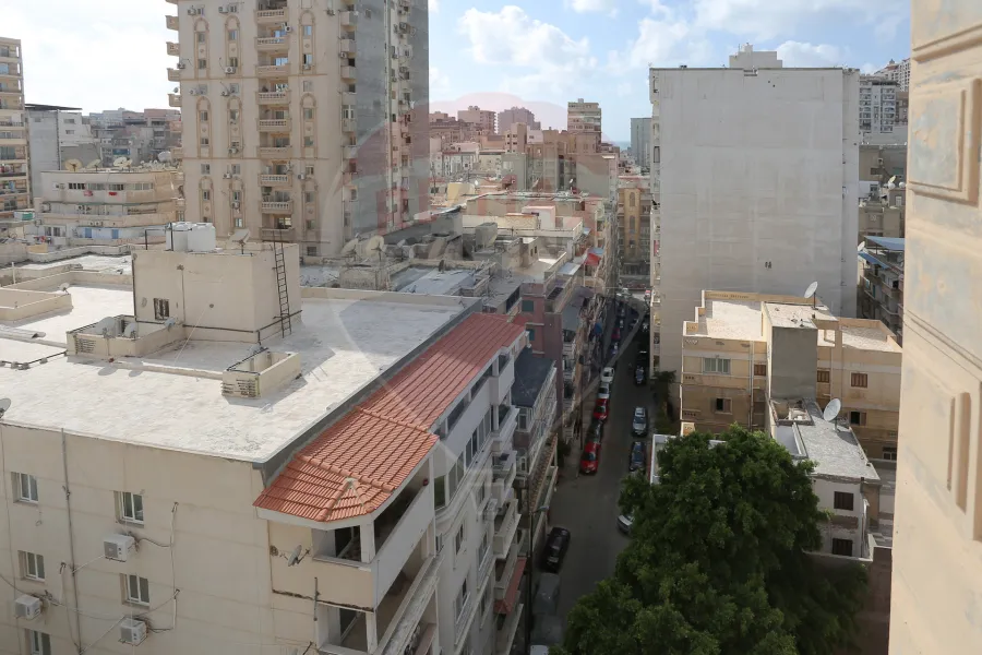 Furnished apartment for Rent 175 m Zezinia (Steps from Abo Qir st.)