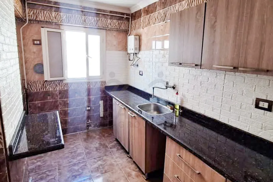 شقة للبيع 115 م سبورتنج (خطوات من نادي سبورتنج)