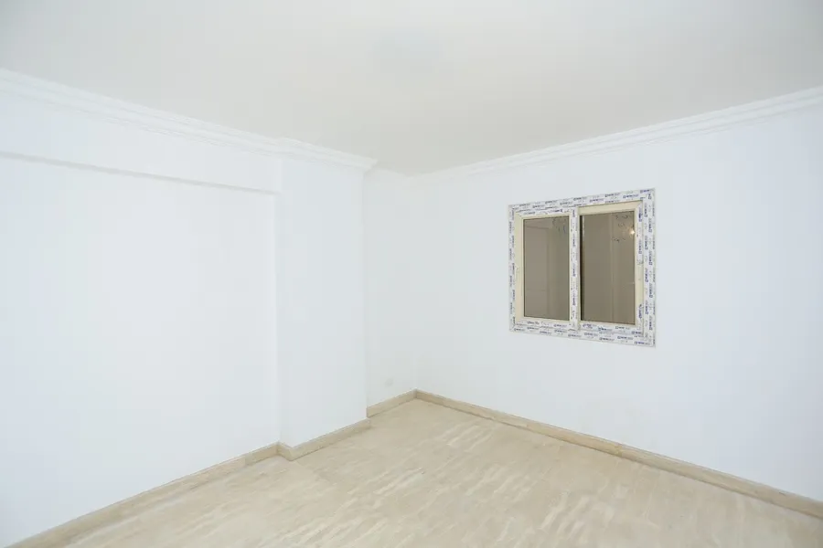 Apartment For Sale 210m Camp-chizar (Steps From University Bridge)