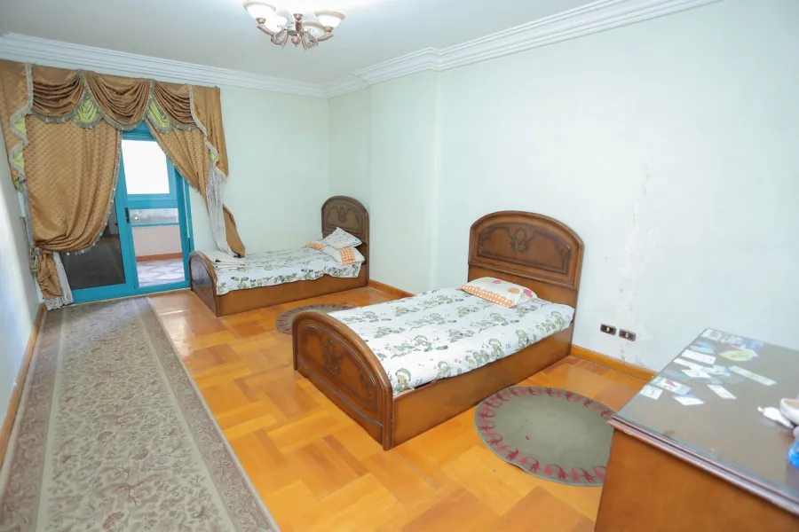 Apartment for sale 273m Laurent (Tram St.)