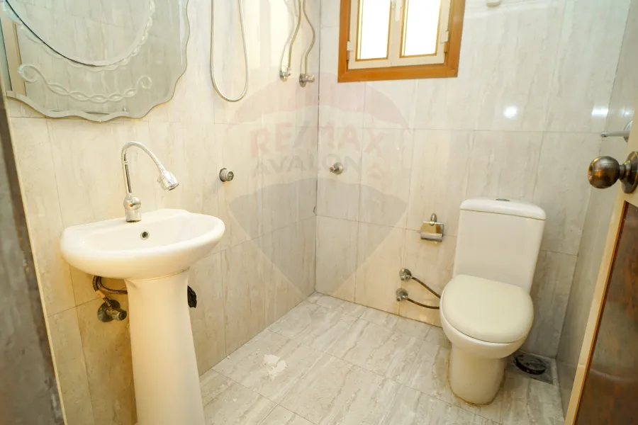 شقة للبيع 500 م لوران (ش شعراوي الرئيسي)