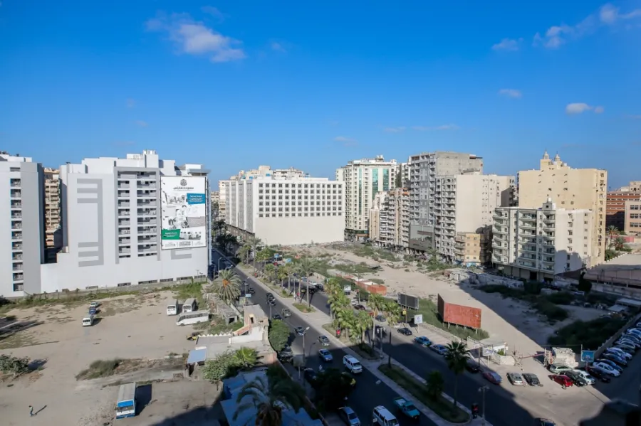 شقة للبيع 225م سموحة - عمارة اللوتس (ش فوزى معاذ الرئيسى)