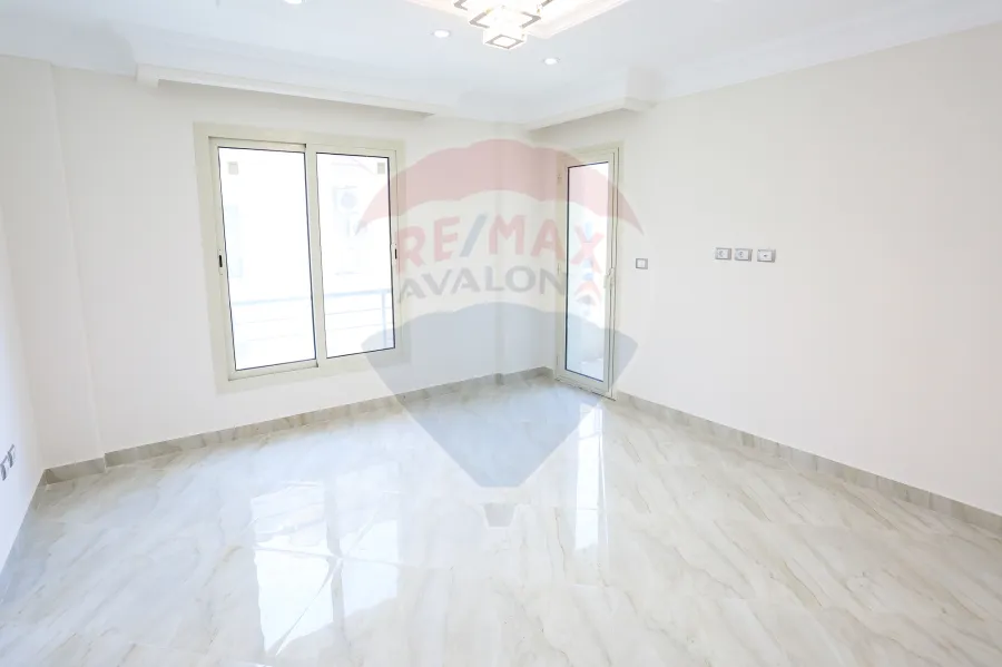 شقة للبيع 526 م سموحة (كومباوند أنطونيادس)