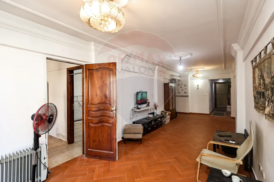 شقة للبيع 143 م سموحة (ش المقاولون العرب)