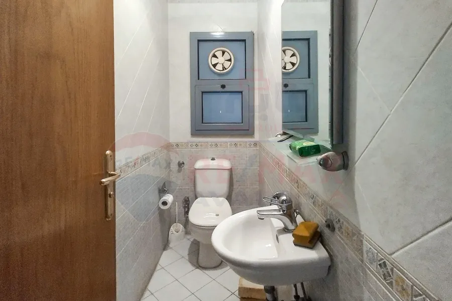 مقر إداري للبيع 68 م سموحة (ش كمال الدين صلاح)