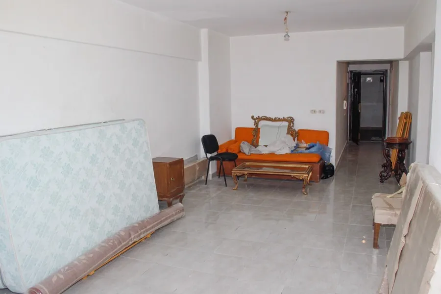 شقة للبيع 140م المنتزه (ابراج رويال بلازا)