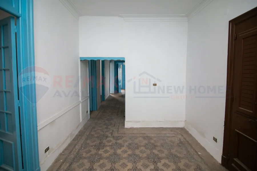 Mizzan ground level for sale 150 m Sporting (directly on the sea)