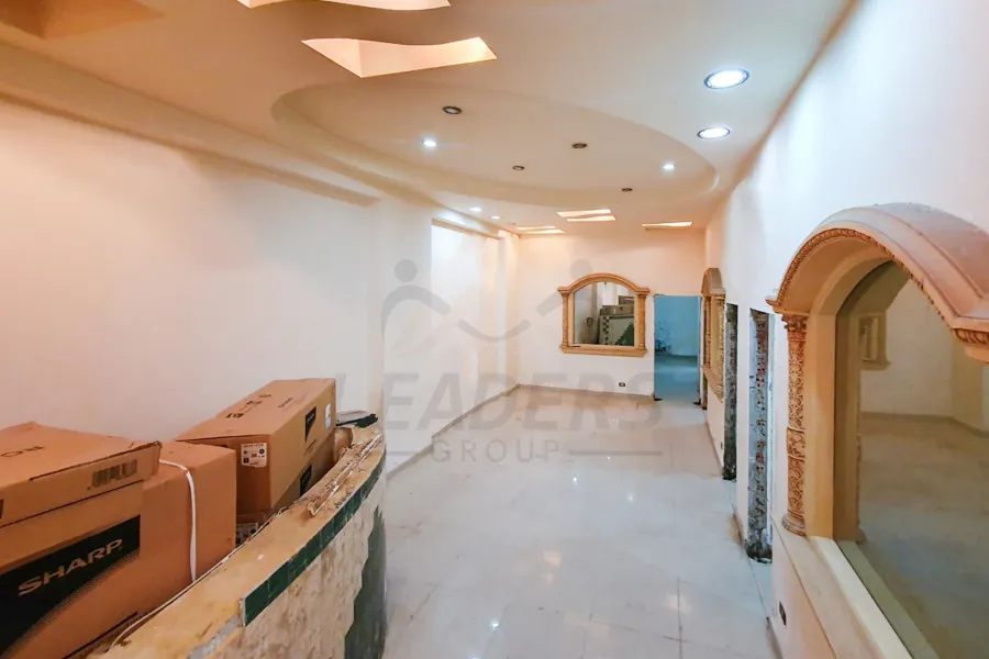 مقر اداري للايجار 217 م سبورتنج (ش بور سعيد)