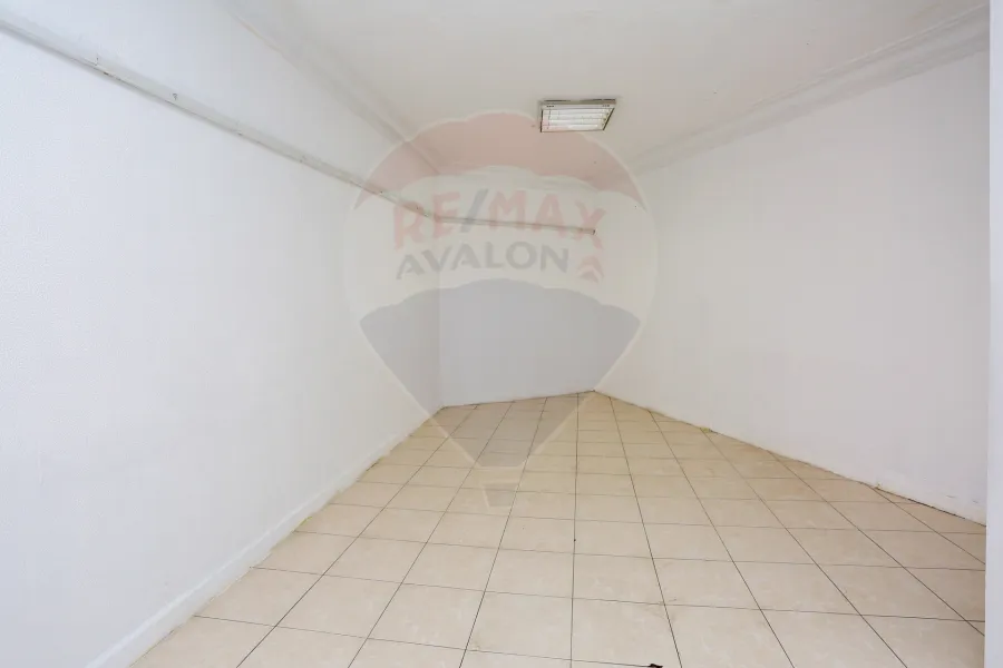 مقر ادارى للبيع 180م  لوران ( ش الاقبال الرئيسي)