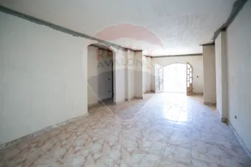 شقة للبيع 125 م محرم بك (ش زين العابدين)