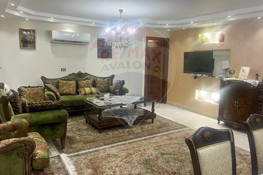 شقة للبيع 140 م  محرم بيك (ش الاسكندراني)