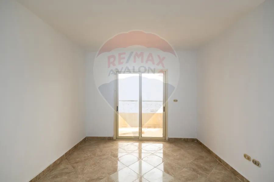 Apartment for sale 110 m El Montaza (Royal Plaza Towers)