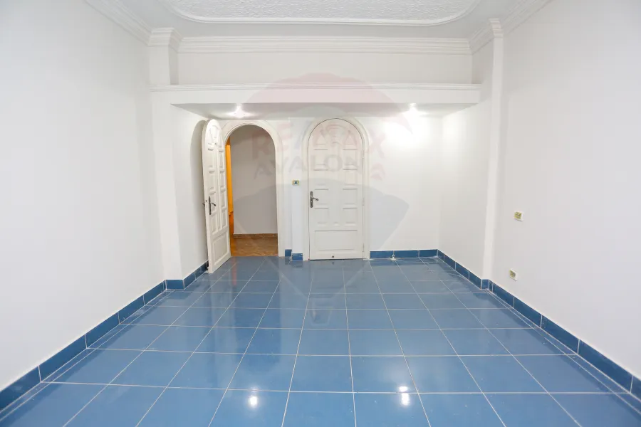 شقة للبيع 235 م وابور المياة (ش المخابرات)