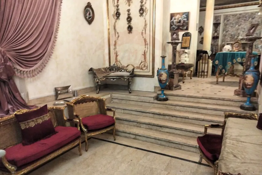 shop for rent 97 m zezinia (directly on abo qer st)