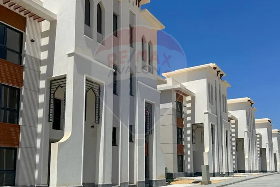 شاليه للبيع 119 م  + 65 م جاردن  (جايا - راس الحكمة )