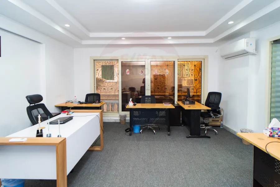 Administrative headquarters for sale 260 m Gleem (in front of the digestive system hospital)