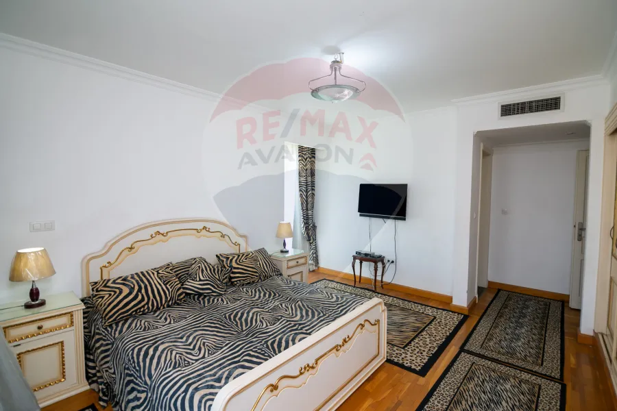 Furnished apartment for rent 270 m San Stefano (Four Seasons)