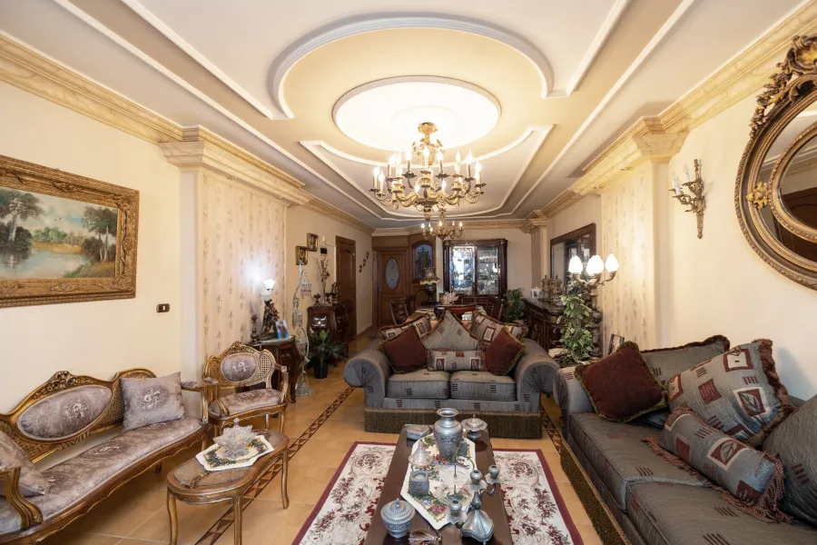 شقة للبيع 195 م كفر عبده (ش ابراهيم راجى)