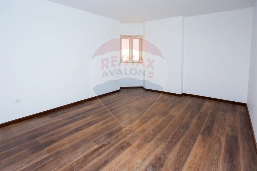 شقة للبيع  198 م سموحة (كومباوند الصيادلة 2)