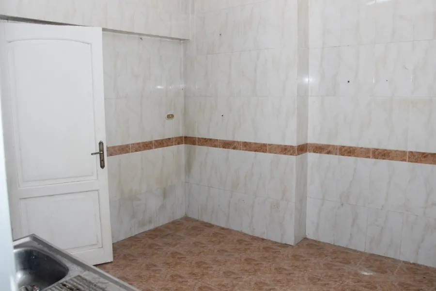 شقة للبيع 140م المنتزه (ابراج رويال بلازا)