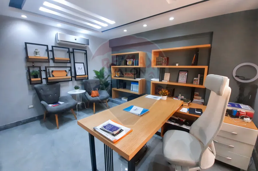 شقة إداري  للايجار 53 م لوران (ش شعراوي)