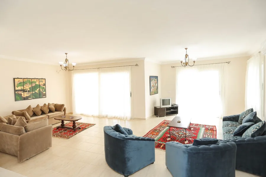 Luxury Furnished Villa for Rent 600m King Marriot -Compund Alex West