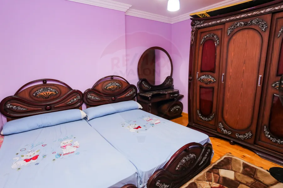 Furnished apartment for rent 230 m Gleem ( branched from the sea-steps from the tram)