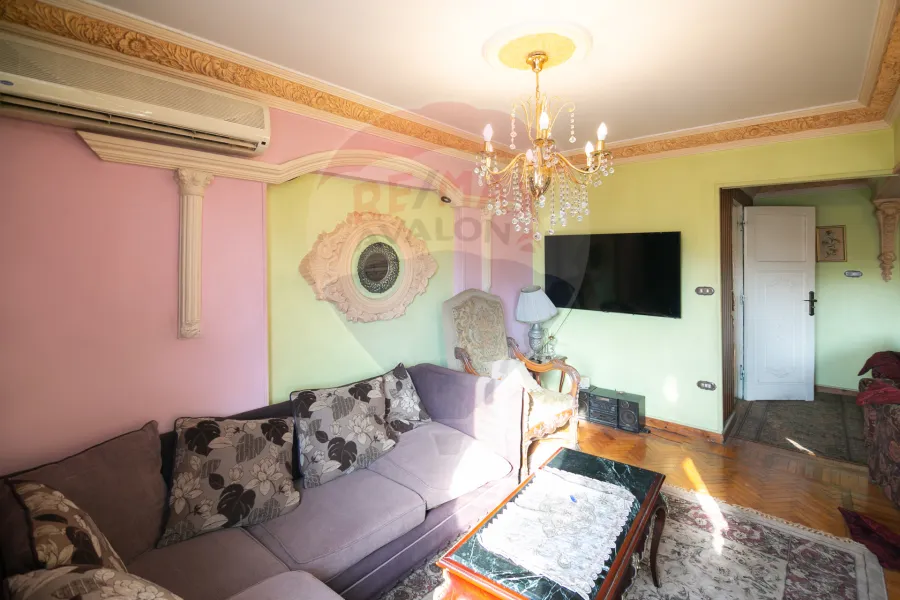 شقه للايجار 160 م سموحة (ش إسماعيل سري)