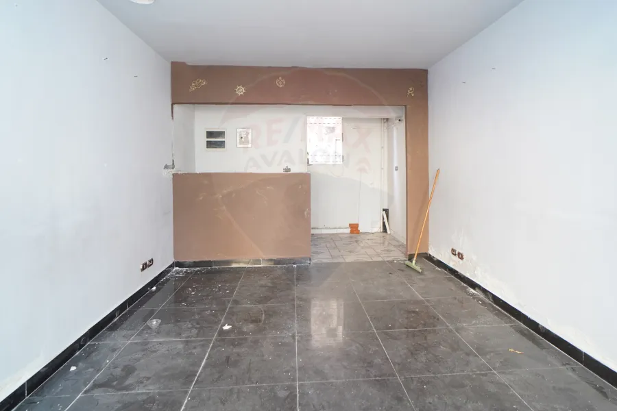 محل للبيع 27 م رشدي (ش المعسكر الروماني)