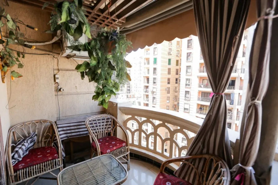 شقة للبيع 200م سموحة - ش زكى رجب