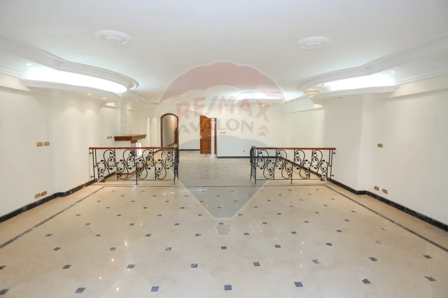 Apartment for Sale 300 m Smouha (50th St Branched from Mostafa Kamel St.)