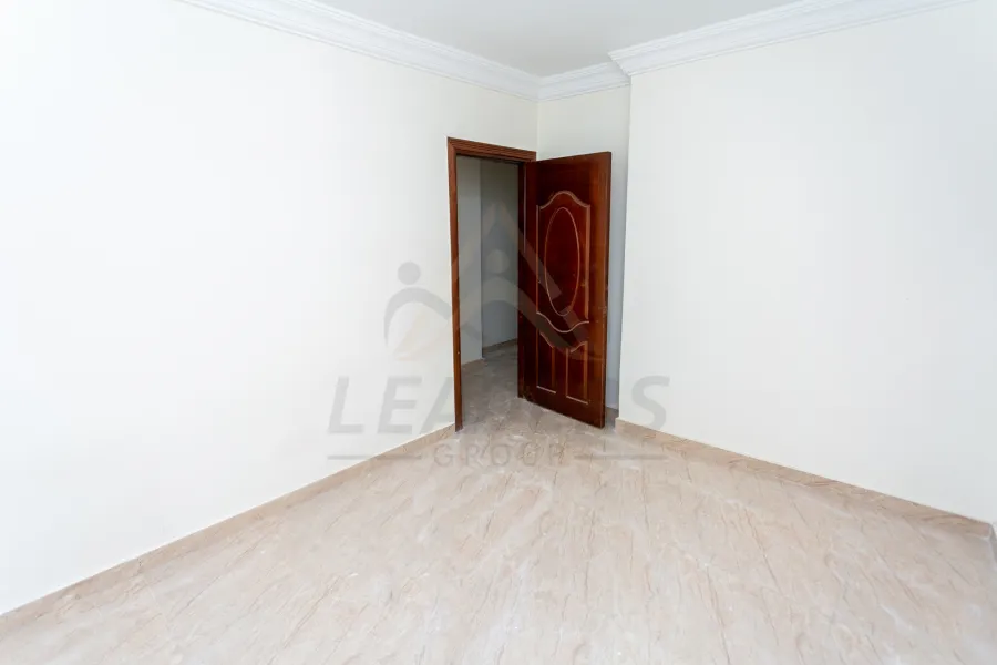 شقة للبيع 135 م جليم (خطوات من الترام)