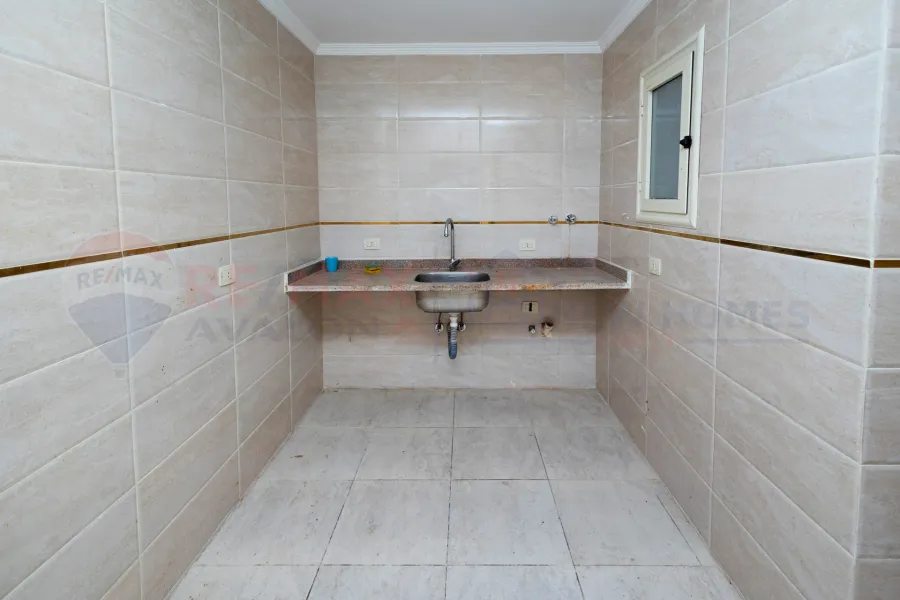 Apartment for rent 175 m Al-Ibrahimia (steps from Sporting Club)