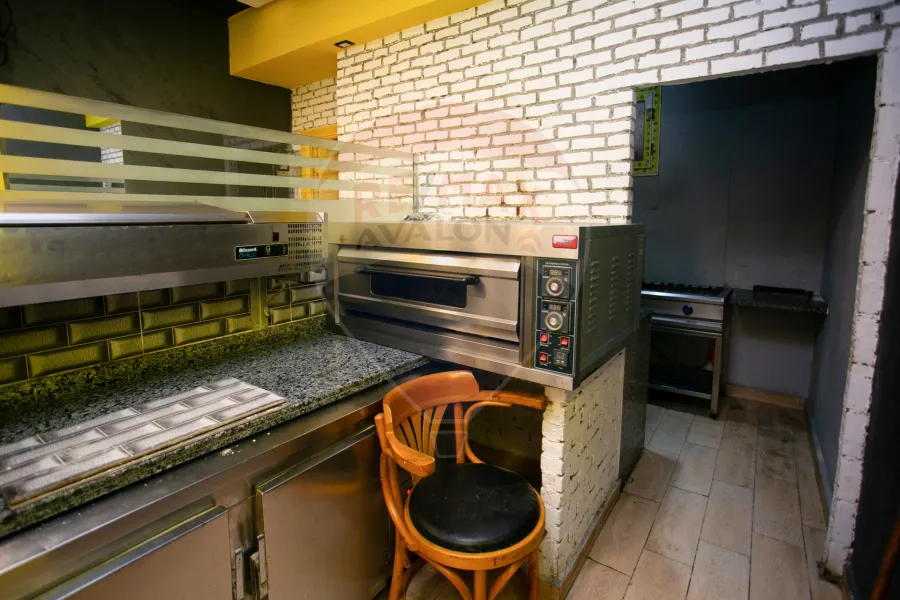 محل تجاري للإيجار 60 م جليم (علي الترام مباشرة)