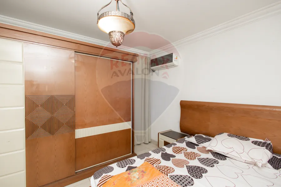 شقة للبيع 170 م المعمورة الشاطئ (خطوات من البحر)