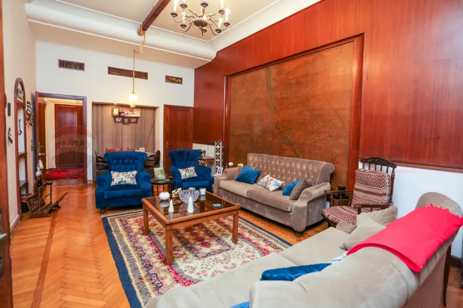 Residential/administrative apartment for rent 250 m El-Attarin (Hussein Hegazy St.)