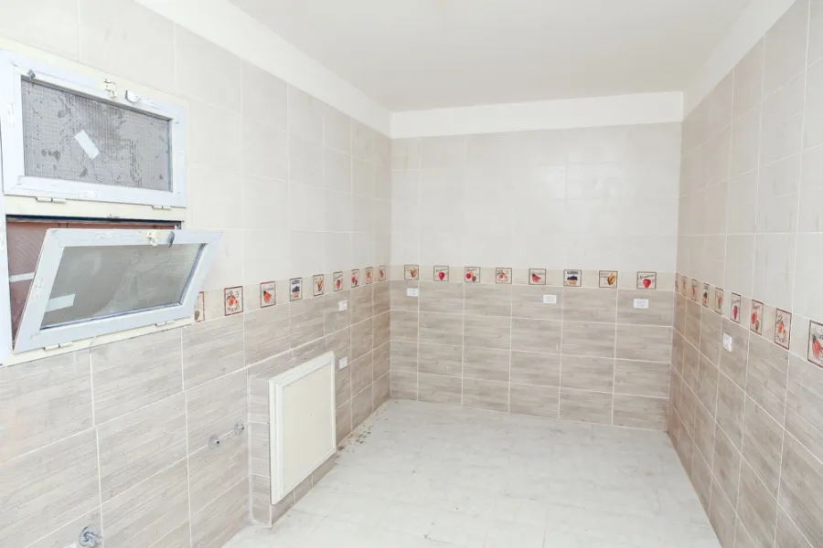 شقة للبيع 225م سموحة - عمارة اللوتس (ش فوزى معاذ الرئيسى)